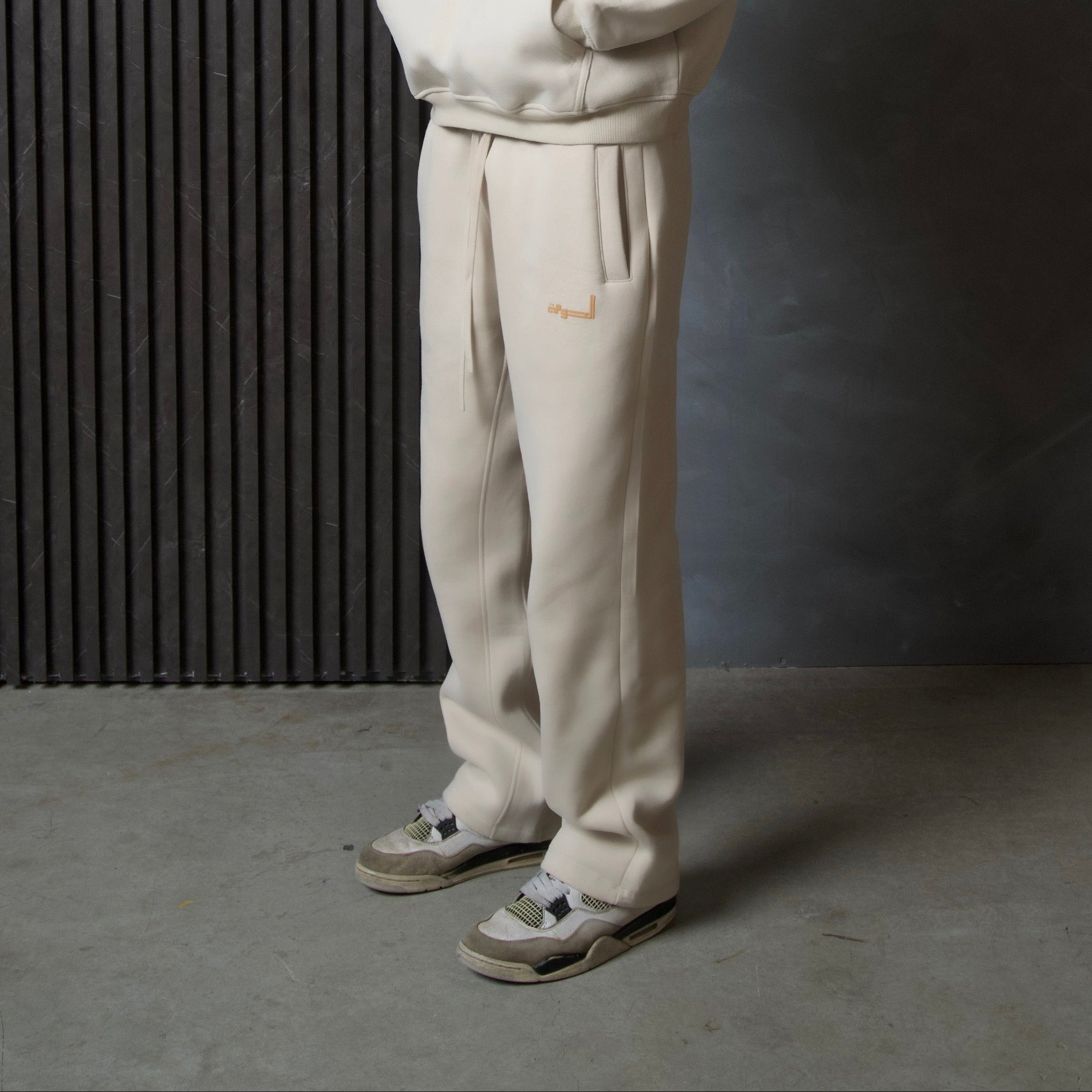 SWEATPANTS