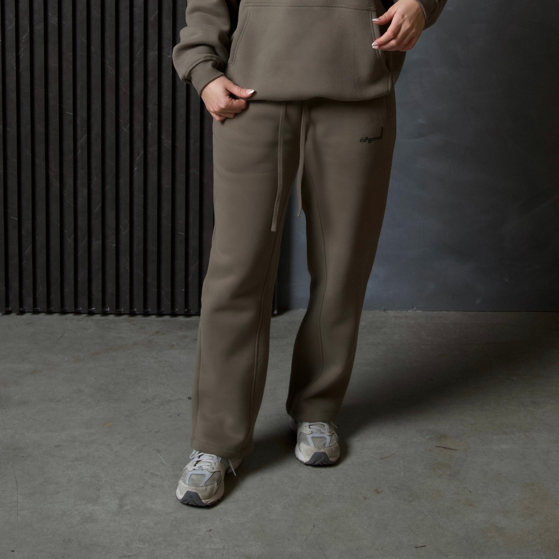 SWEATPANTS